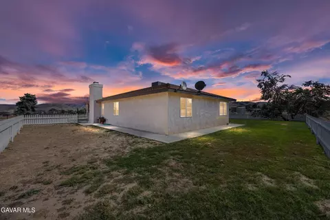 15160 Wade Ave, Tehachapi, CA 93561 photo 2