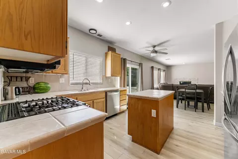 2824 Legends Way, Lancaster, CA 93536 photo 15