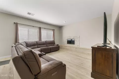 2824 Legends Way, Lancaster, CA 93536 photo 6
