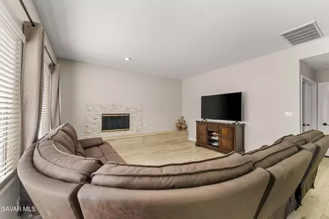 2824 Legends Way, Lancaster, CA 93536 photo 8