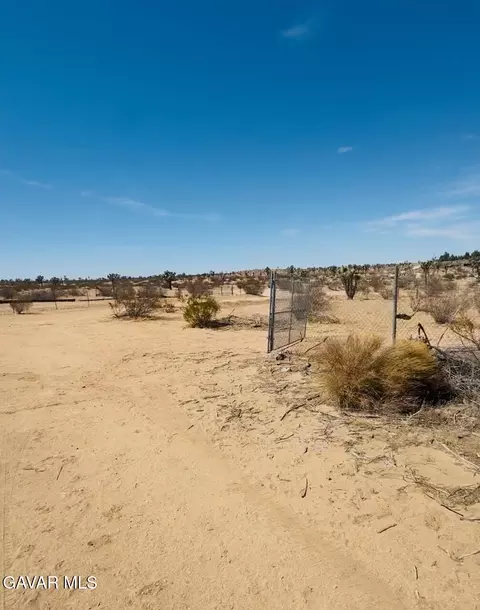 43960 E 200th St, Lancaster, CA 93535 photo 4