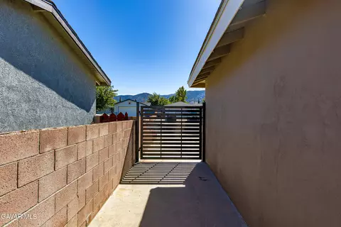 221 Bartlett St, Tehachapi, CA 93561 photo 19