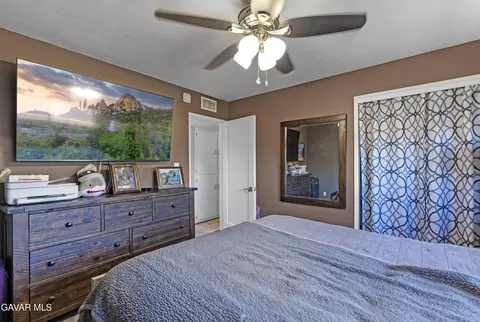 221 Bartlett St, Tehachapi, CA 93561 photo 11