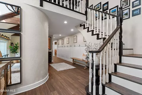 Entry Way - 2729 Parton Circle Cir, Lancaster, CA 93536 photo 7 of 10