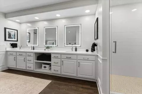 Bath - 2729 Parton Circle Cir, Lancaster, CA 93536 photo 6 of 8