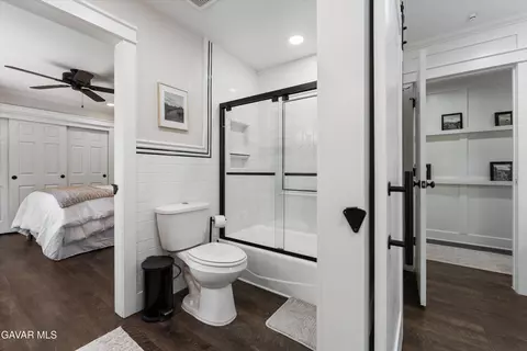 Bath - 2729 Parton Circle Cir, Lancaster, CA 93536 photo 4 of 8