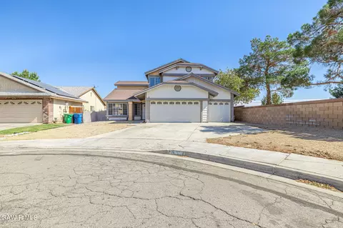 43602 Serenity Ct, Lancaster, CA 93535 photo 2