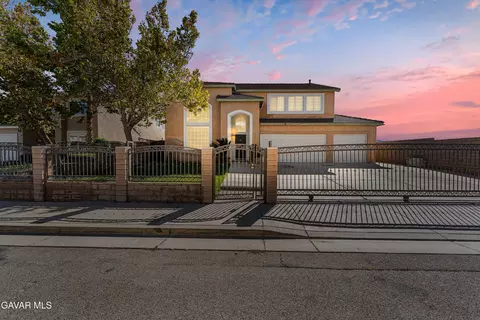 5604 Kingman Dr, Palmdale, CA 93552