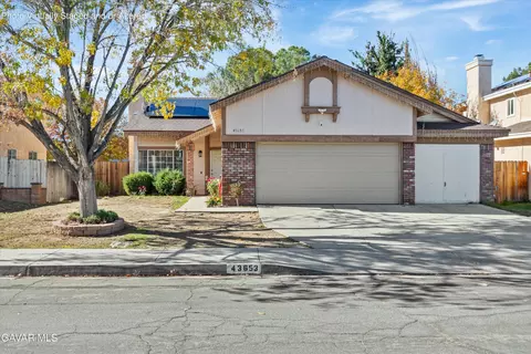 43653 Serenity Ct, Lancaster, CA 93535