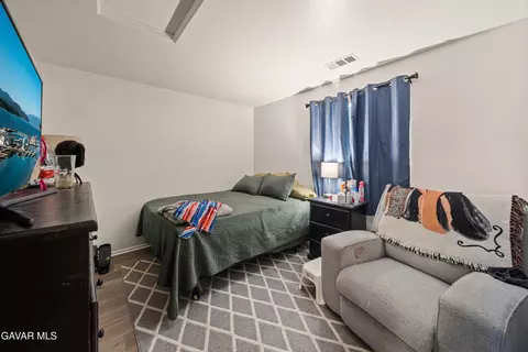 Bedroom - 3339 James Ct, Lancaster, CA 93535 photo 1 of 3