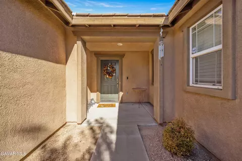Entry Way - 3339 James Ct, Lancaster, CA 93535 photo 1 of 2