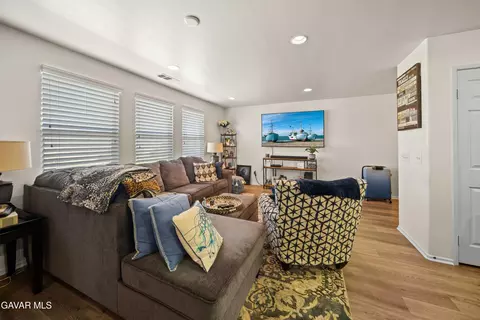 Living - 3339 James Ct, Lancaster, CA 93535 photo 1 of 2