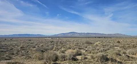 97 Th St W Avenue Of The Star, Rosamond, CA 93560