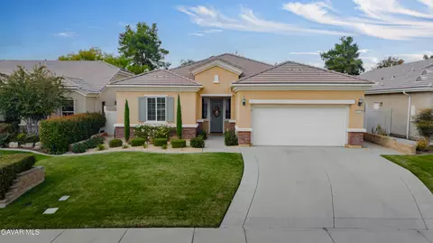14006 Sandstone Peak Dr, Bakersfield, CA 93306