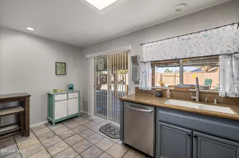 10852 Bonanza Rd, Adelanto, CA 92301 photo 17