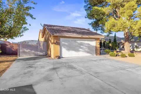 10852 Bonanza Rd, Adelanto, CA 92301 photo 4