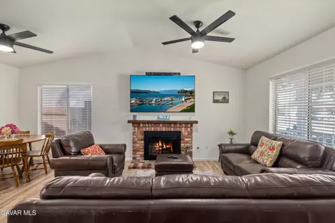 10852 Bonanza Rd, Adelanto, CA 92301 photo 7