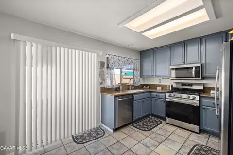 10852 Bonanza Rd, Adelanto, CA 92301 photo 15