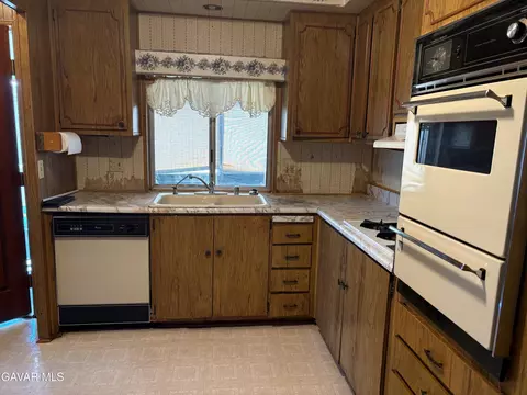 38015 30th St E #27, Palmdale, CA 93550 photo 6