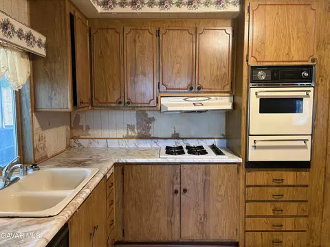 38015 30th St E #27, Palmdale, CA 93550 photo 5