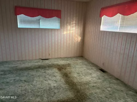 38015 30th St E #27, Palmdale, CA 93550 photo 9