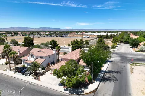 44559 Aspen St, Lancaster, CA 93535 photo 51