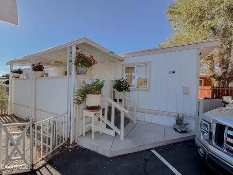 2515 E Ave I #W23, Lancaster, CA 93535