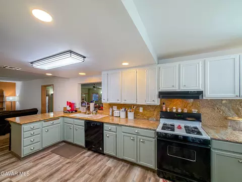 Kitchen - 43925 17th St E, Lancaster, CA 93535 photo 3 of 7