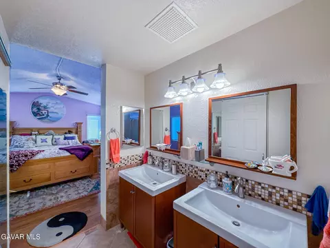 Bath - 43925 17th St E, Lancaster, CA 93535 photo 2 of 6