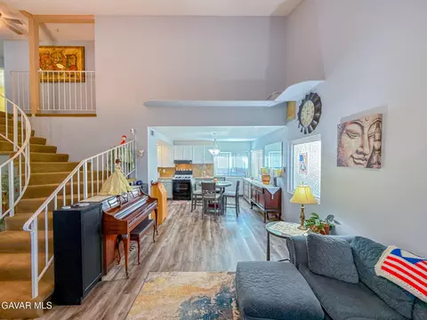 Living - 43925 17th St E, Lancaster, CA 93535 photo 4 of 6