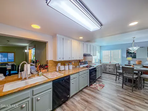 Kitchen - 43925 17th St E, Lancaster, CA 93535 photo 4 of 7