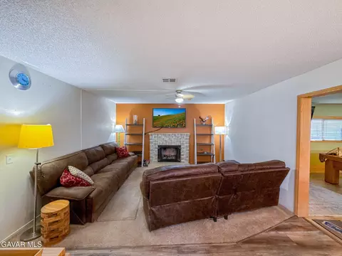 Living - 43925 17th St E, Lancaster, CA 93535 photo 5 of 6