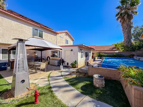 Exterior - 43925 17th St E, Lancaster, CA 93535 photo 4 of 8