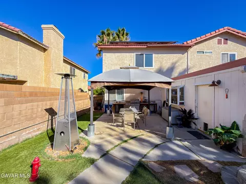Exterior - 43925 17th St E, Lancaster, CA 93535 photo 5 of 8