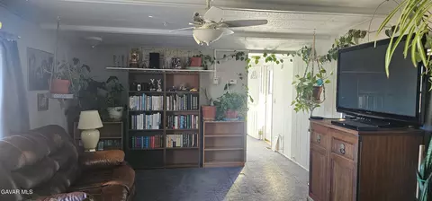 141 Balboa Ave, Mojave, CA 93501 photo 11