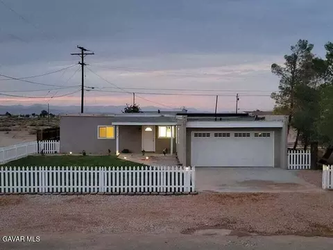 8313 Quezon Ave, California City, CA 93505