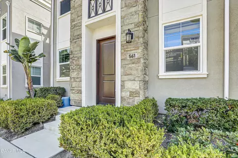 561 Winchester Dr, Oxnard, CA 93035