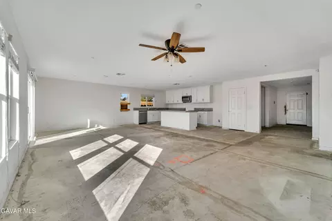Living - 44755 22nd St E, Lancaster, CA 93535 photo 2 of 3