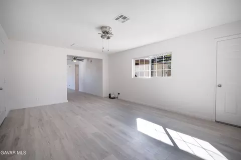 614 Pondera St E, Lancaster, CA 93535 photo 7