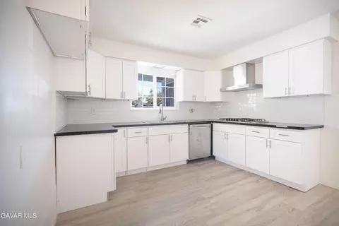 614 Pondera St E, Lancaster, CA 93535 photo 5