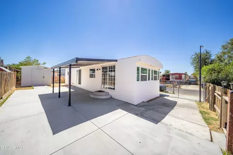 3300 W 15th St #SPC 86, Rosamond, CA 93560