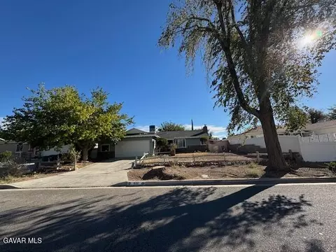 1032 Avenue J5 W, Lancaster, CA 93534