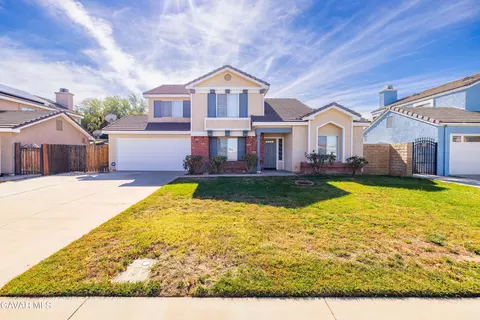 1792 Avenue P4 Ave W, Palmdale, CA 93551