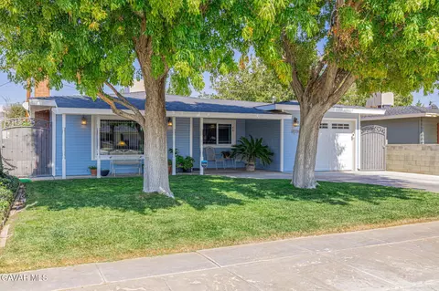 2027 Shasta St, Mojave, CA 93501