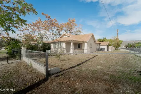 Exterior - 229 H St E, Tehachapi, CA 93561 photo 5 of 5