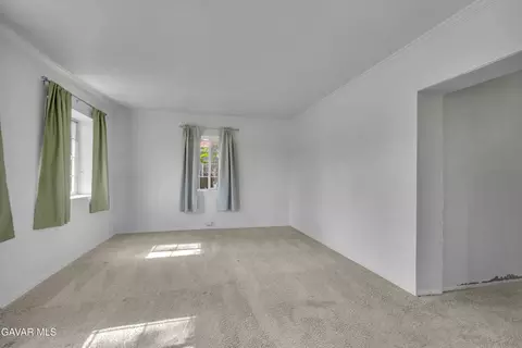 Living - 229 H St E, Tehachapi, CA 93561 photo 1 of 2