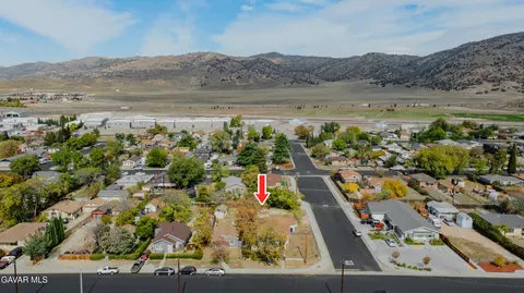 View/Area - 229 H St E, Tehachapi, CA 93561 photo 4 of 4