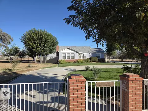 2123 Ave M-4 W, Palmdale, CA 93551