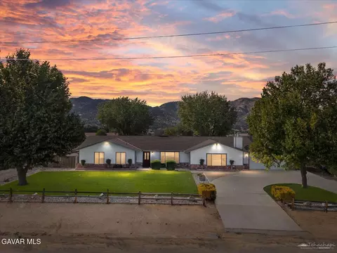 20201 Mesa Dr, Tehachapi, CA 93561 photo 1