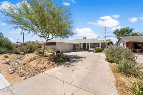 1029 Avenue H8 Ave W, Lancaster, CA 93534
